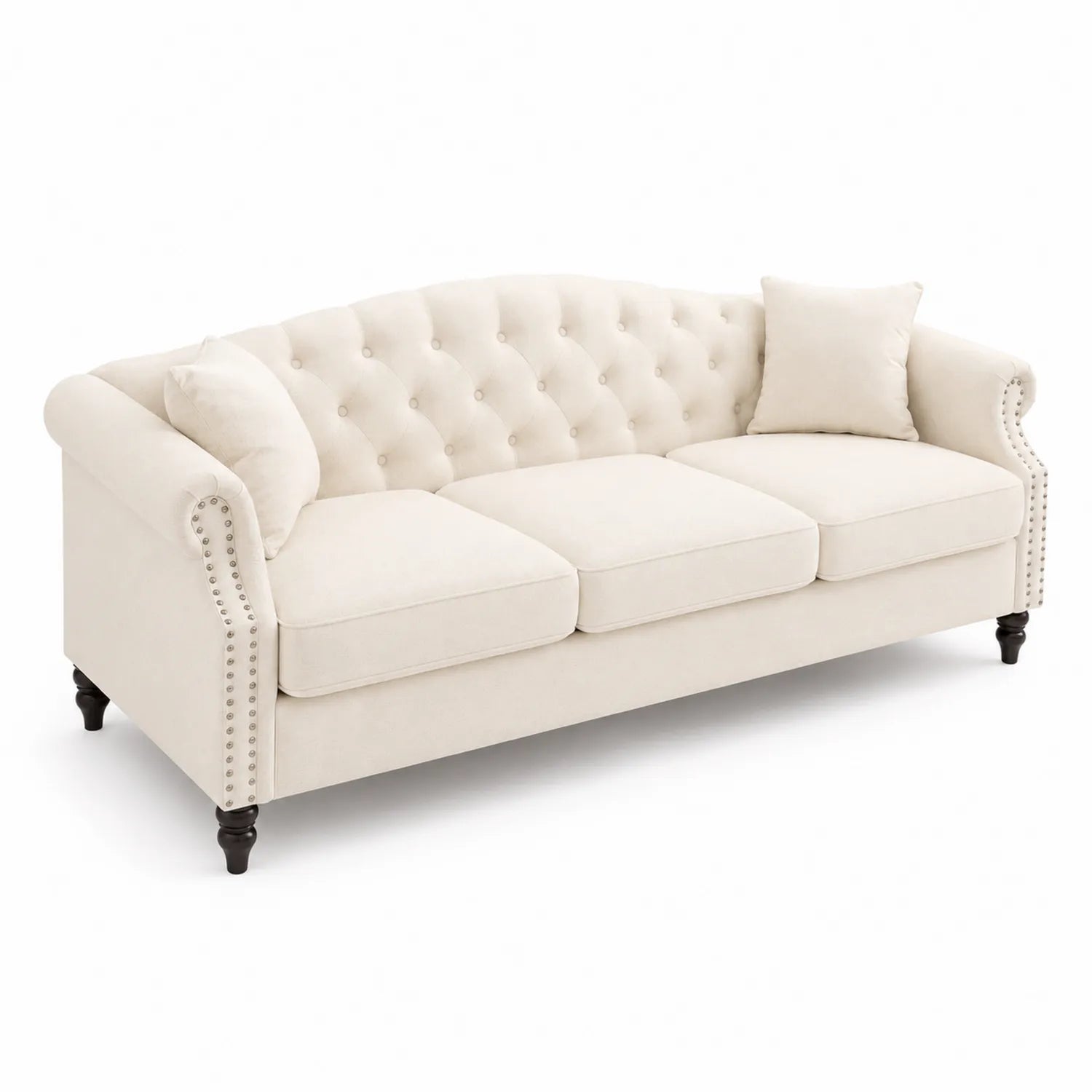 Sofá de Tres Plazas de Terciopelo Beige con Tachuelas